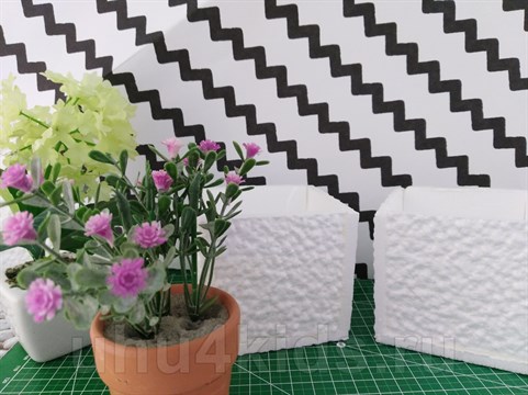 Кашпо кубической формы для комнатных растений